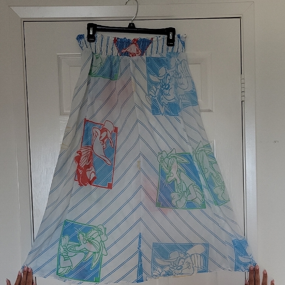 Colorful Graphic Looney-Tunes Print Women's Skirt